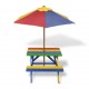 Vaikiškas iškylos stalas su suoliukais ir skėčiu nuo saulės